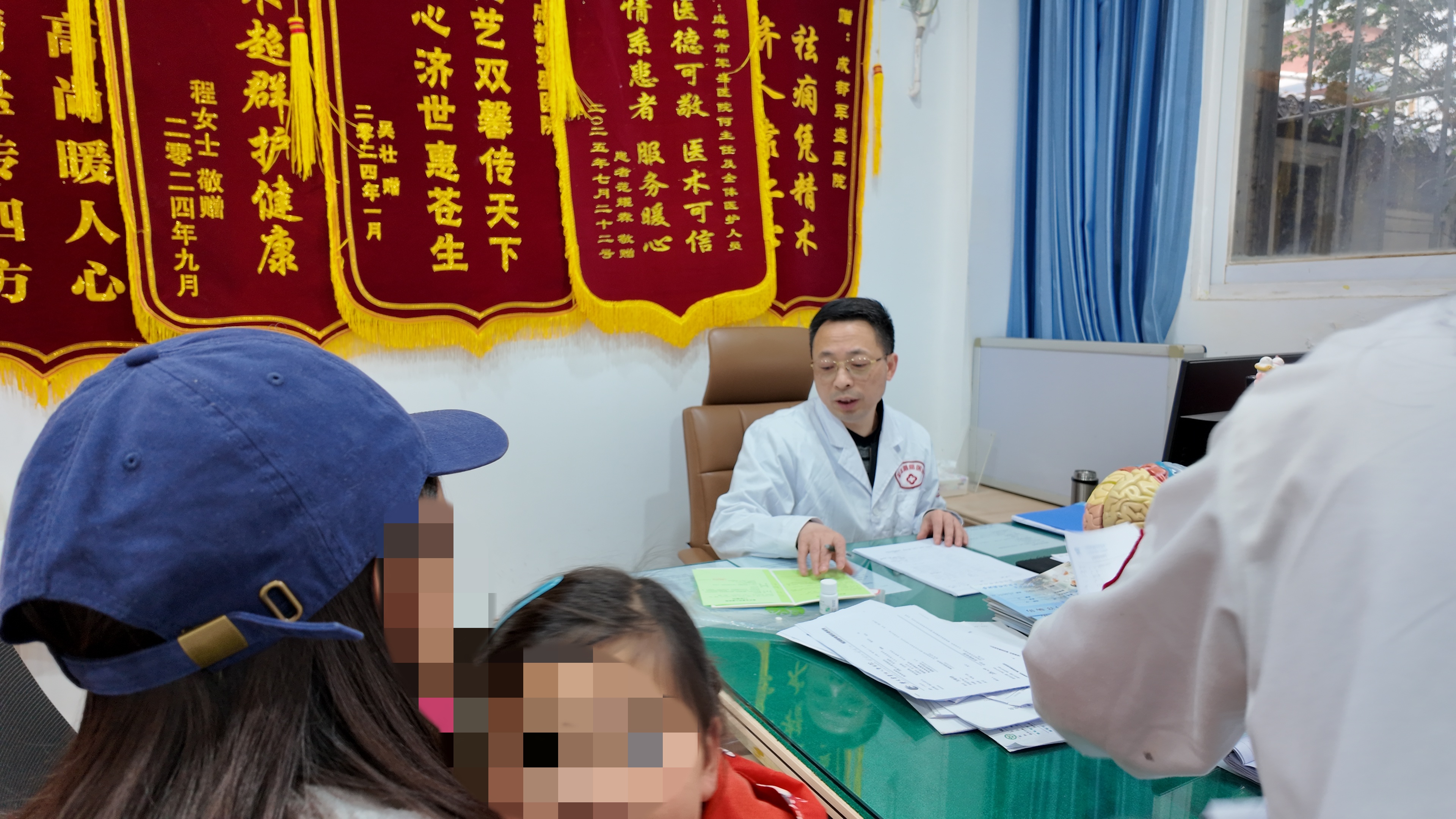 李恩主任依托成都军盛医院2026癫痫诊疗体系6.0守护少儿成长之路